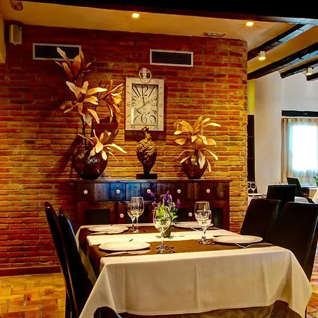 Hotel Mas Prades 3* Deltebre