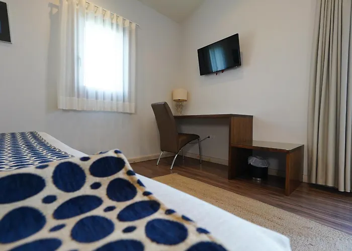Hotel Mas Prades Otel Deltebre